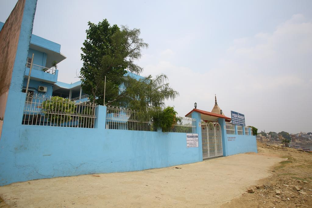 Sri Yoga Mandir Hotel Varanasi Exterior photo